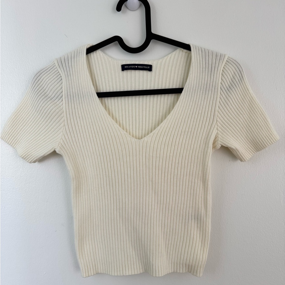 Brandy Melville Ribbed V-Neck Crop Tee
